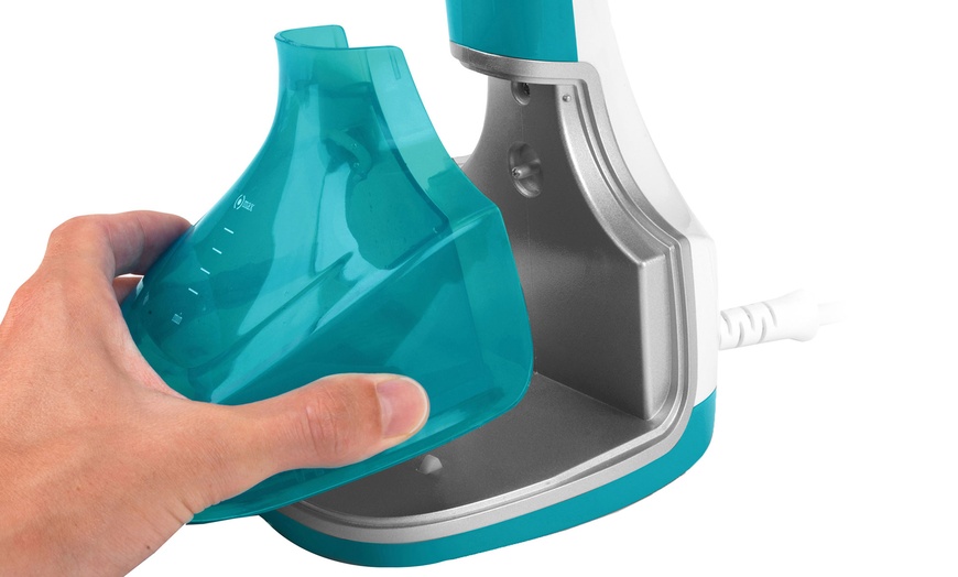 Image 20: Beldray Handheld Garment Steamer