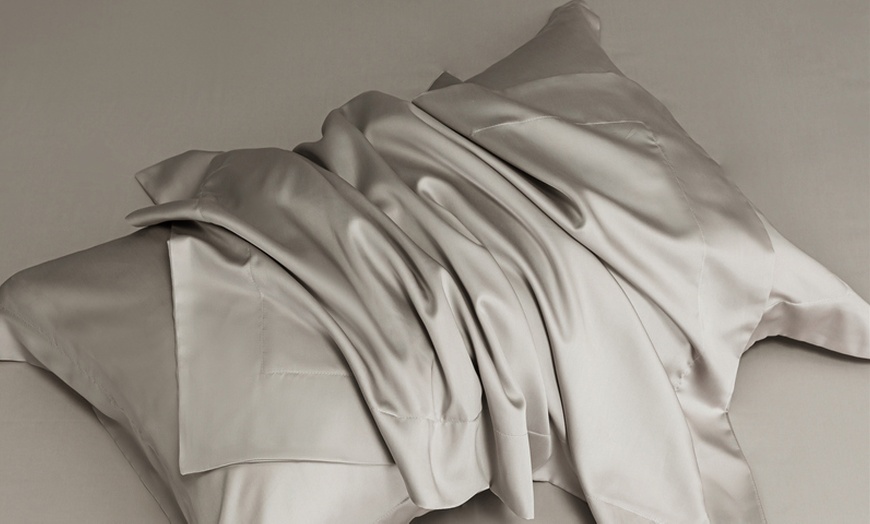 Image 10: Silken Sleep Class A TENCEL Lyocell Pillowcase Duo