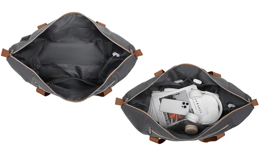 Image 15: Large Capacity Travel and Gym Duffel Bag