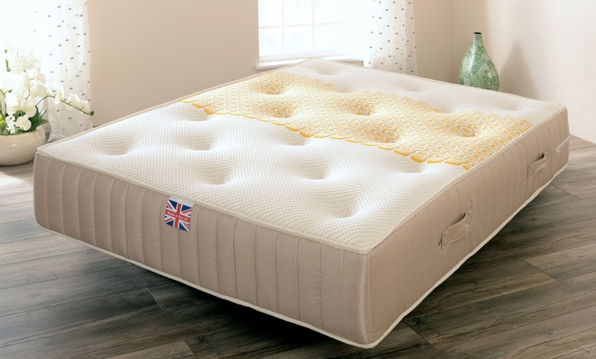 Image 1: Brooklyn Memory Foam and Pocket Sprung Mattress