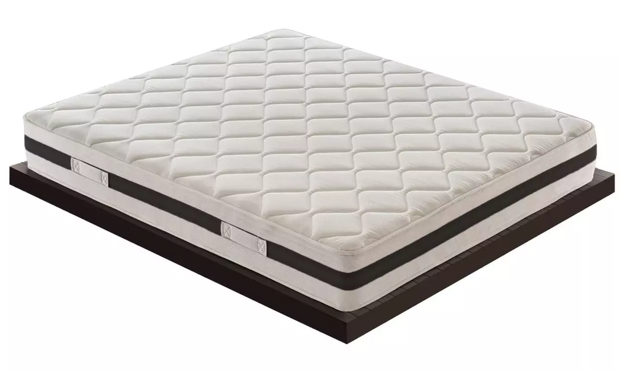 Federkernmatratze mit Memory Foam