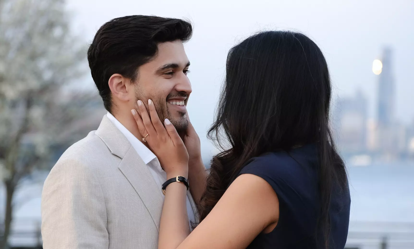 Enjoy 60-, or 90-Min Engagement Photography Session & Photo Package