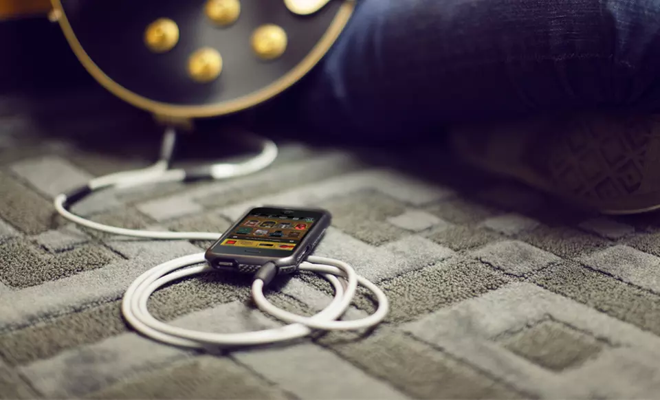 Griffin Technology GuitarConnect Cable for iPhone, iPod, and iPad - Primary Image