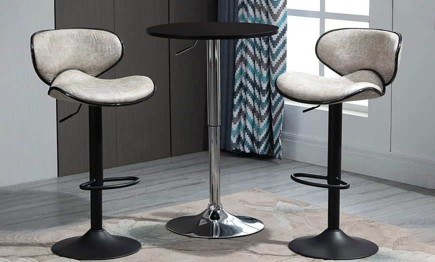 Image 19: HomCom Set of Two Bar Stools