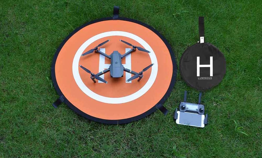 Image 2: Fast-Fold Drone Landing Pad Mat