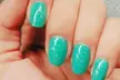 Cuida de tus uñas con una sesión de manicura y/o pedicura clásica con esmaltado semipermanente y ahorra un 43% - Second Medium