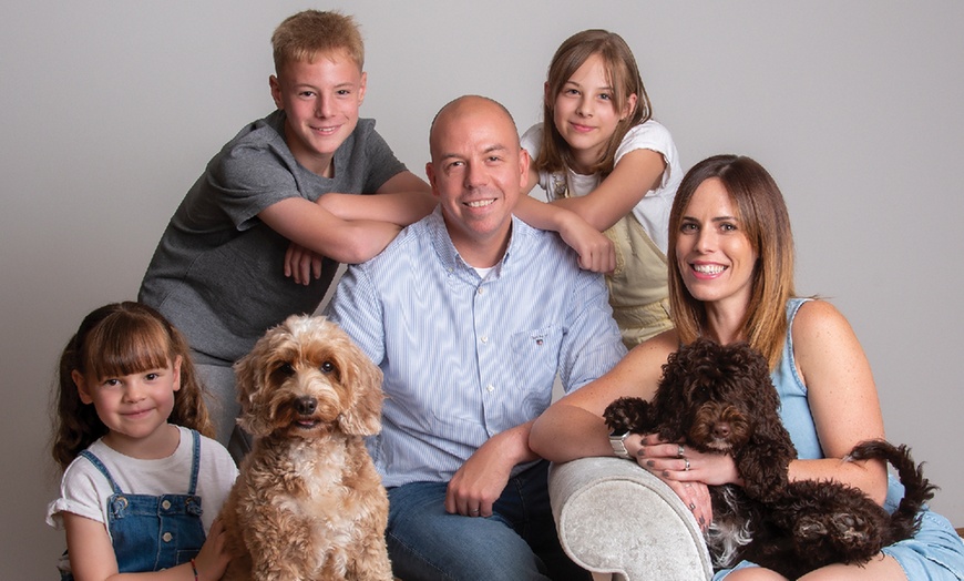 Image 4: Family Photoshoot With 8'' x 6'' Print at Barrett & Coe studios 