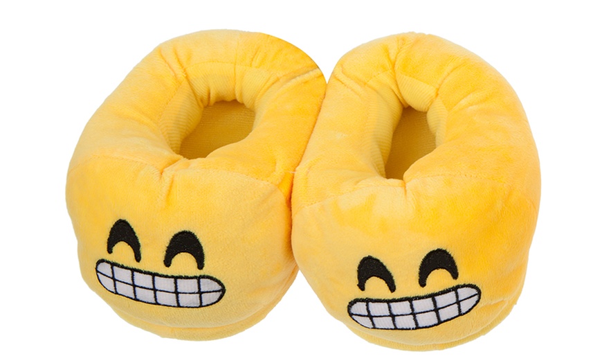 Image 3: Emoji Kids' Slippers