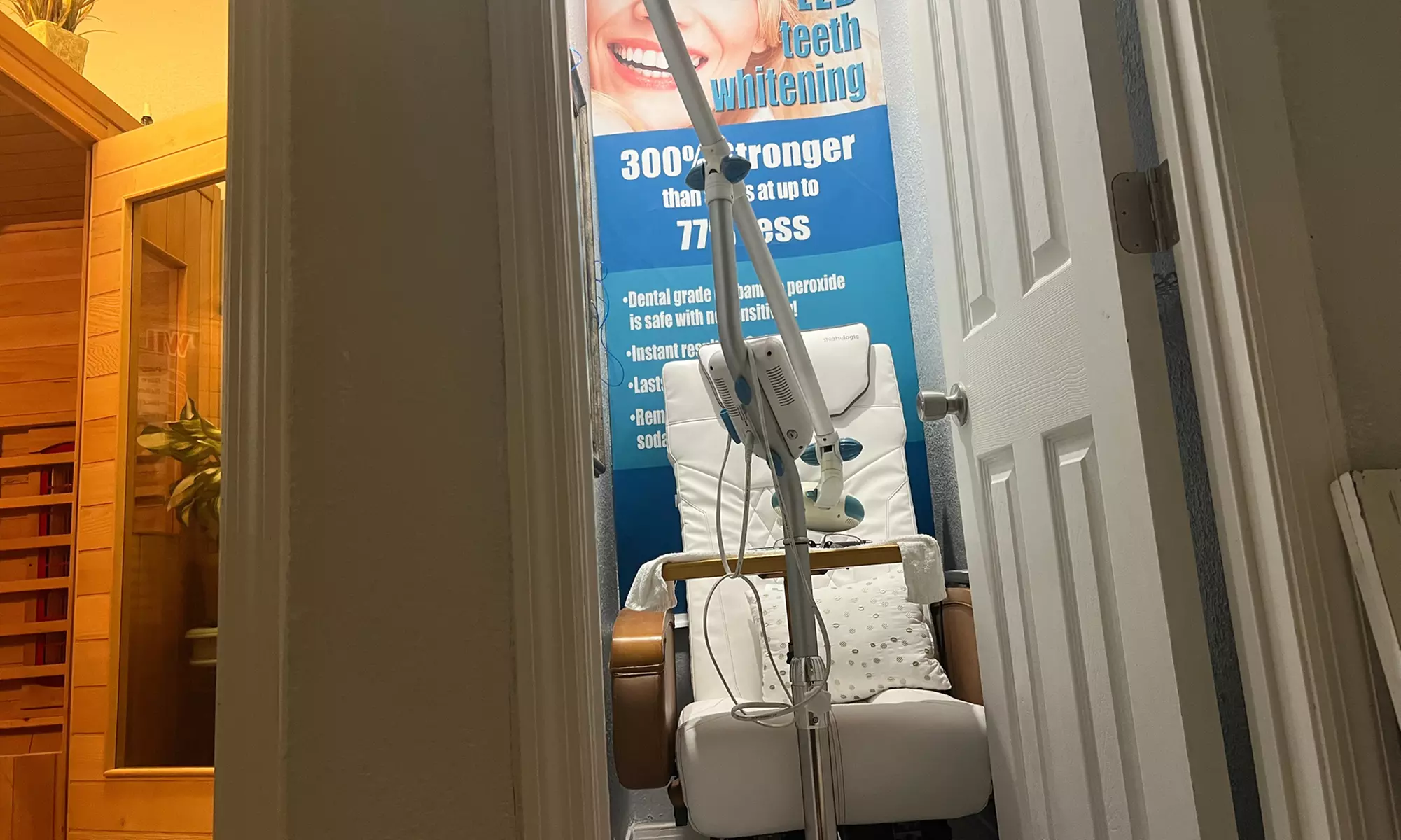 1 or 3 40-Min Salt halotherapy Sessions For 1 or 2 + Essential Oil