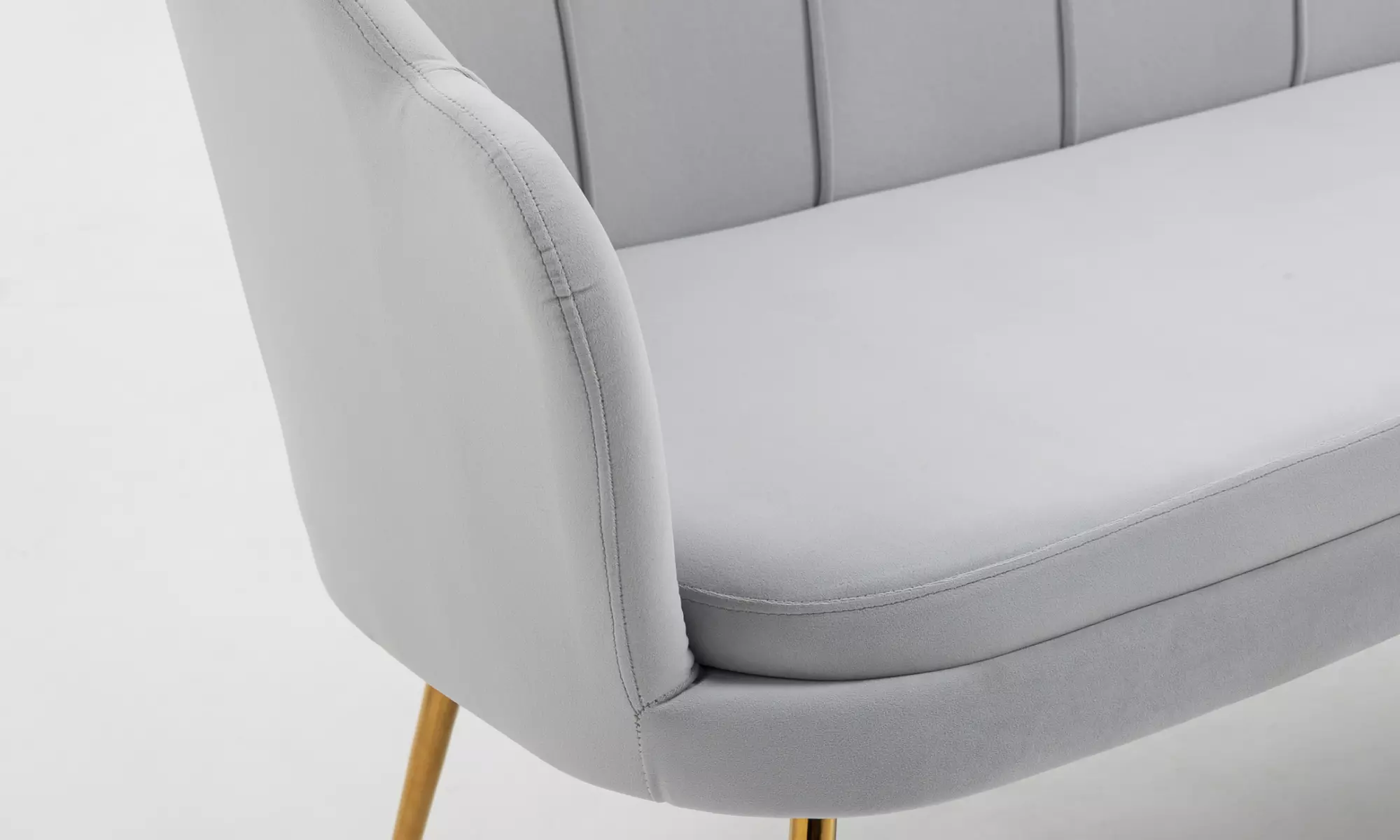 Divano a due posti a forma di conchiglia