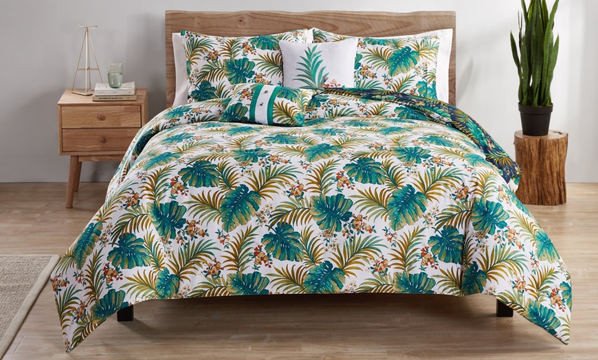 Key West Tropical Leaf Comforter Set Or Quilt Set (5-piece) 