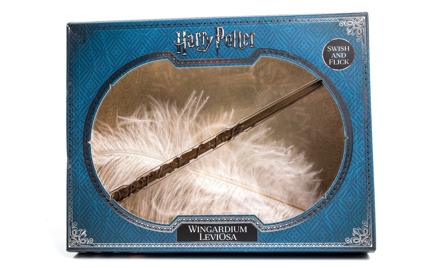 Image 5: WOW Stuff Wingardium Leviosa Wand