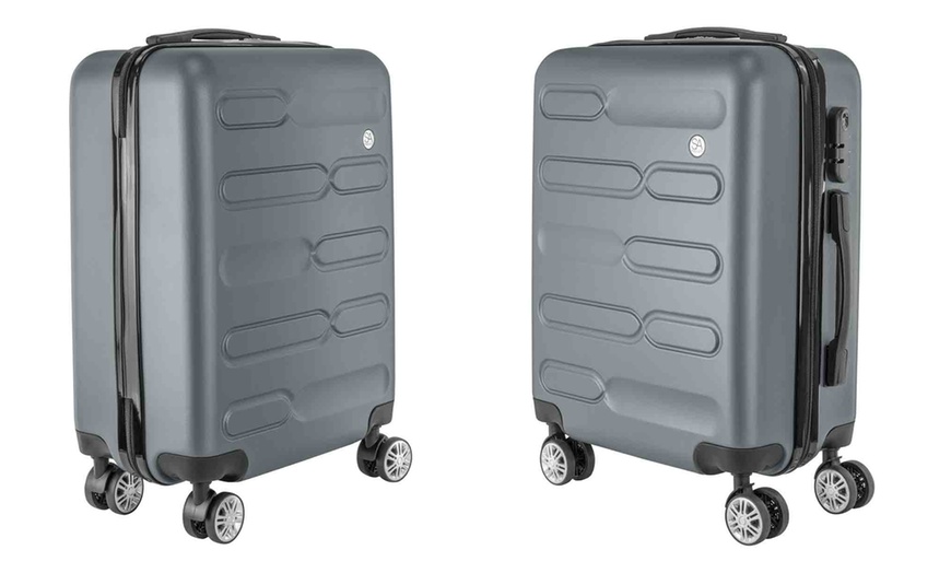 Image 9: Travel-Friendly Suitcase 34L Capacity  