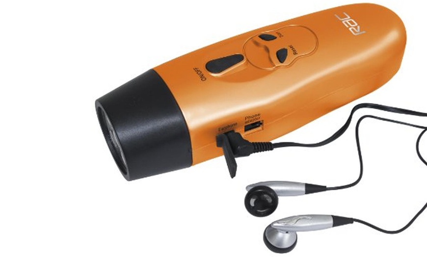 Image 3: RAC Wind-Up Bright LED Torch