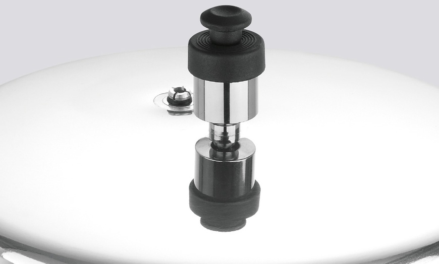 Image 3: Prestige High-Dome Pressure Cooker