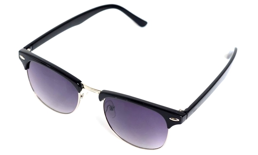 Image 2: Vintage Retro Sunglasses