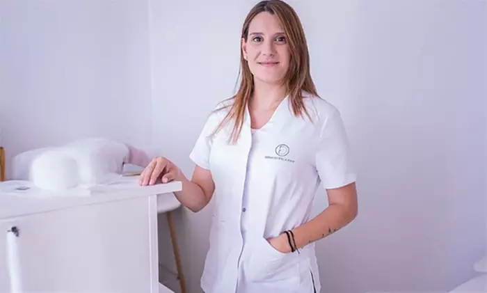 1 o 2 viales de 1 ml de relleno dérmico en zona facial a elegir