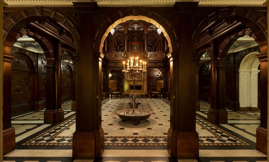 Image 3: Cheshire: Christmas Gift With Dinner Credit at Crewe Hall Hotel & Spa
