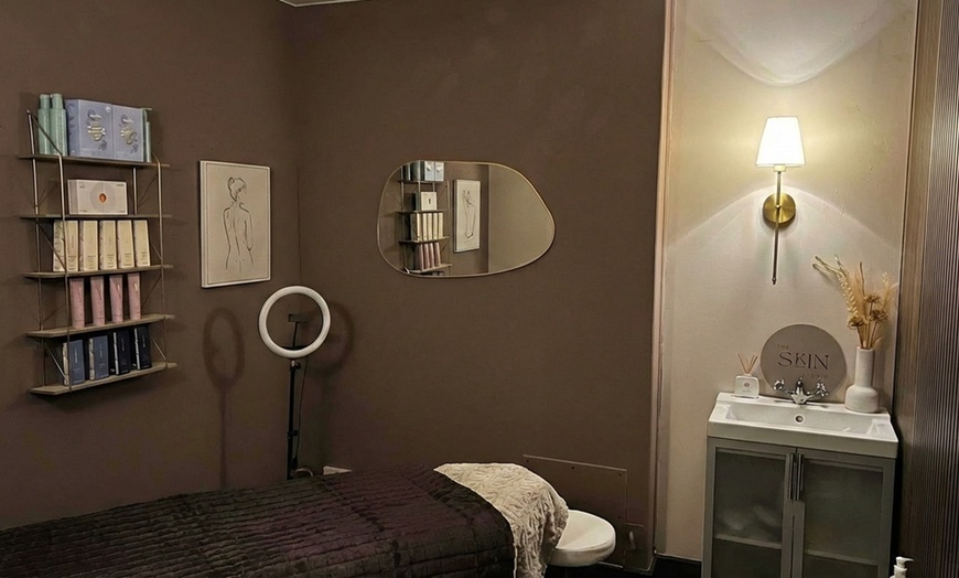 Image 3: Relax with a 30 or 60-Minute Deep Tissue Or Swedish Massage