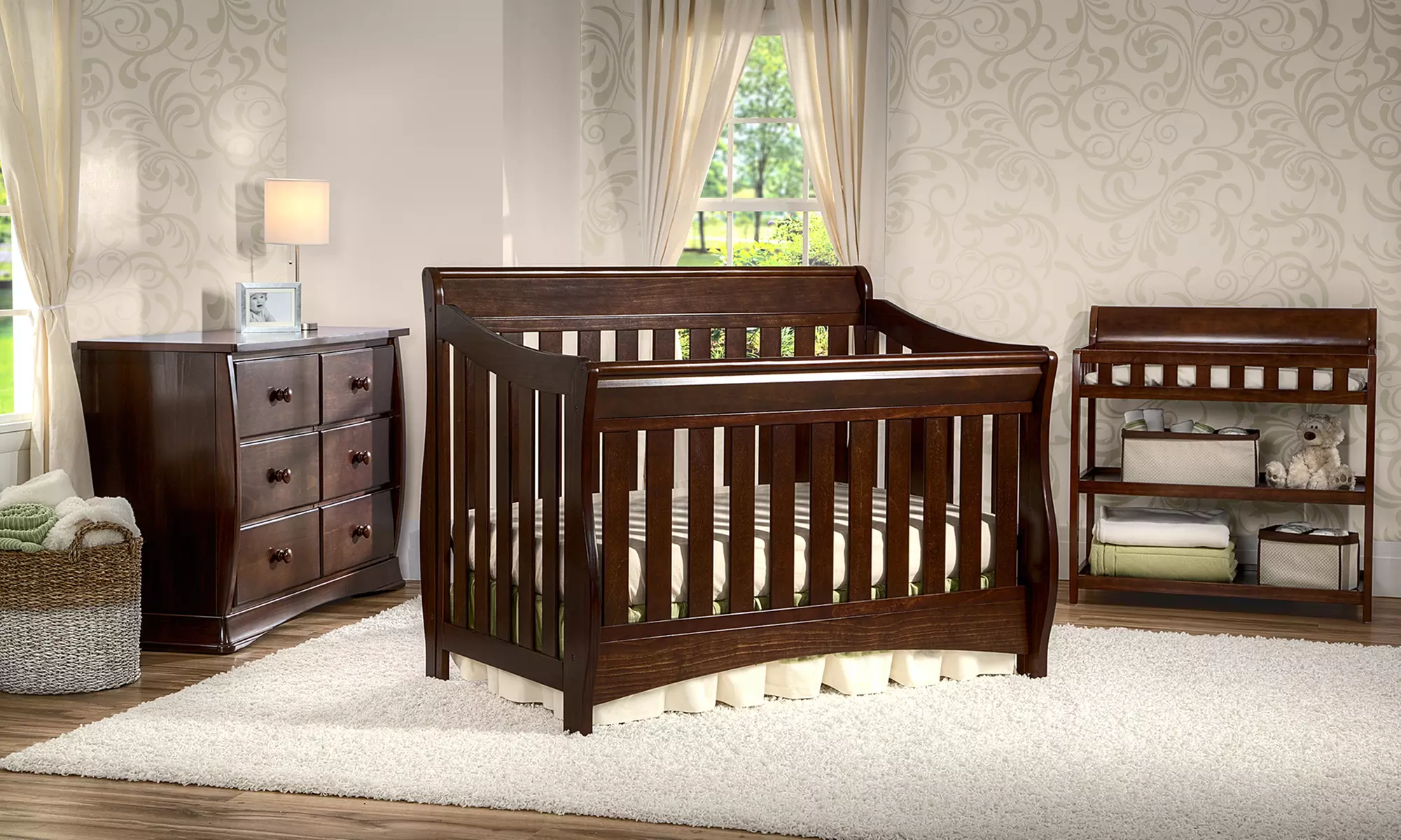 Delta Children Bentley 'S' Series 4-in-1 Crib - Primary Image