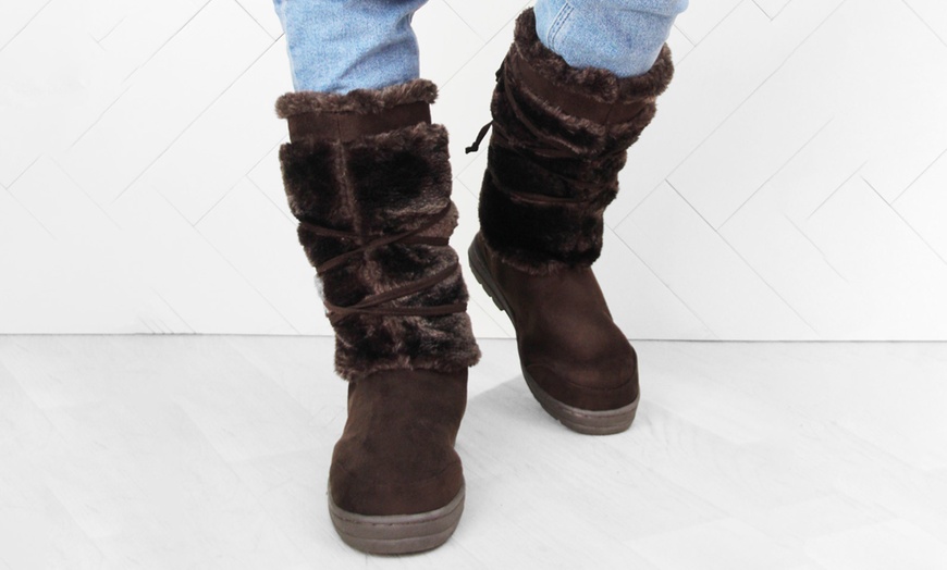 Image 7: Women's Fleece Detail Boots