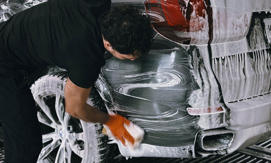 Image 1: Lavage automobile au choix avec EXEPXION CLERMONT-FERRAND