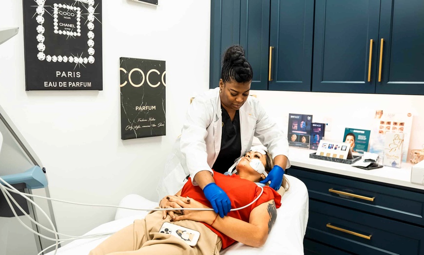 Image 3: Achieve Body Goals: Four or Six Cellutone Sculpting Treatments