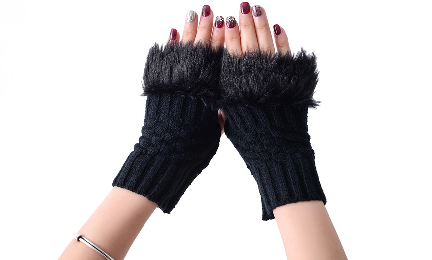 Image 2: Furry Fingerless Gloves