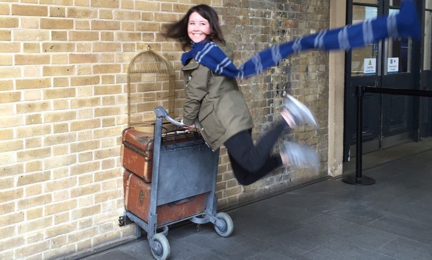 Image 2: JK Rowling Wizards Tour at London Top Sights