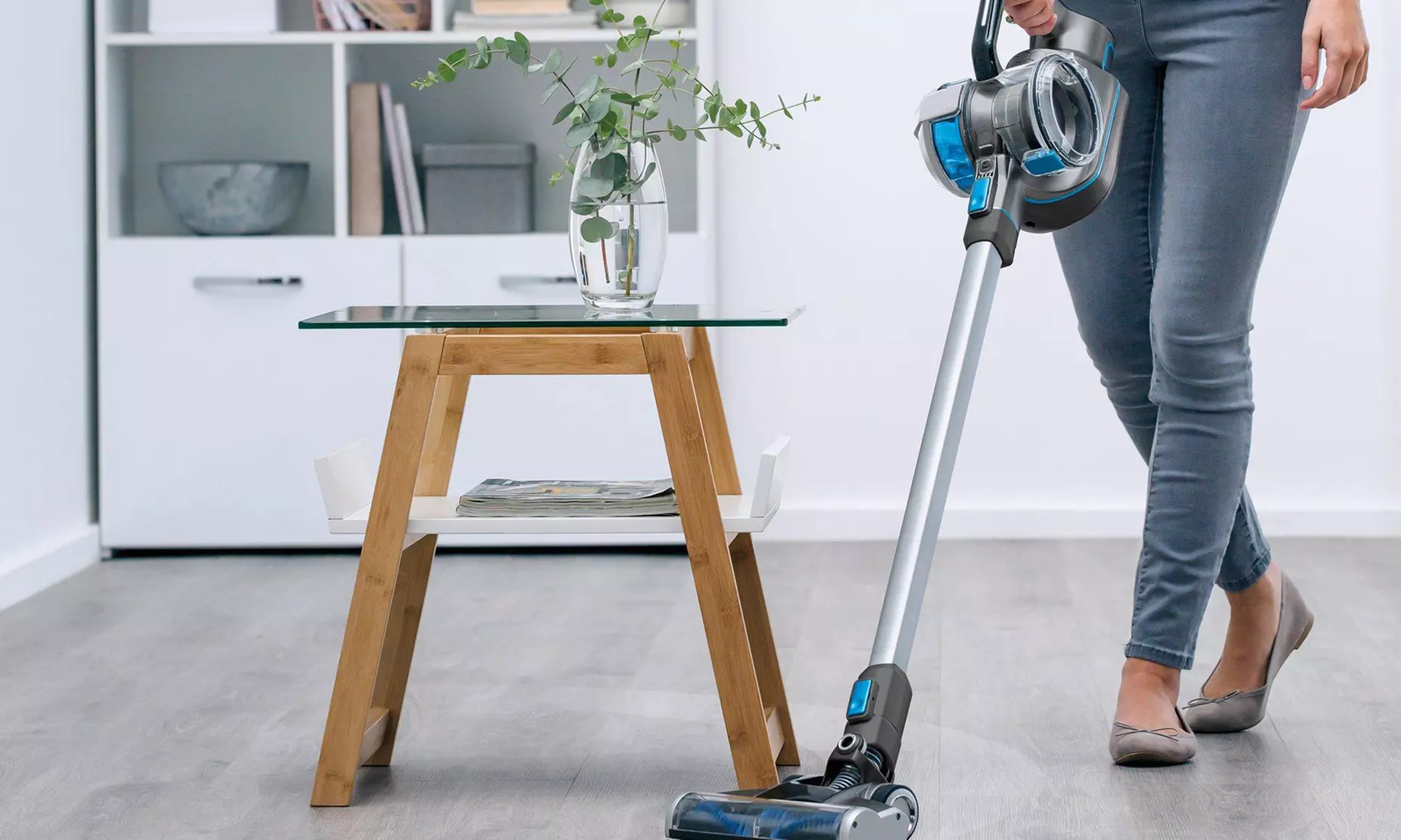 Hoover Cruise Cordless Ultra-Light Stick Vacuum (Refurbished) - Primary Image