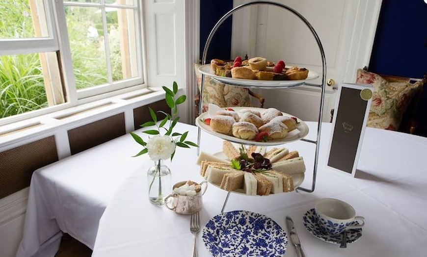 Image 4: 4* Afternoon Tea for Two