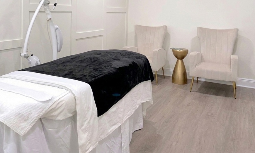 Image 2: High Frequency Skin Tightening Treatment w/ Signature Facial and More