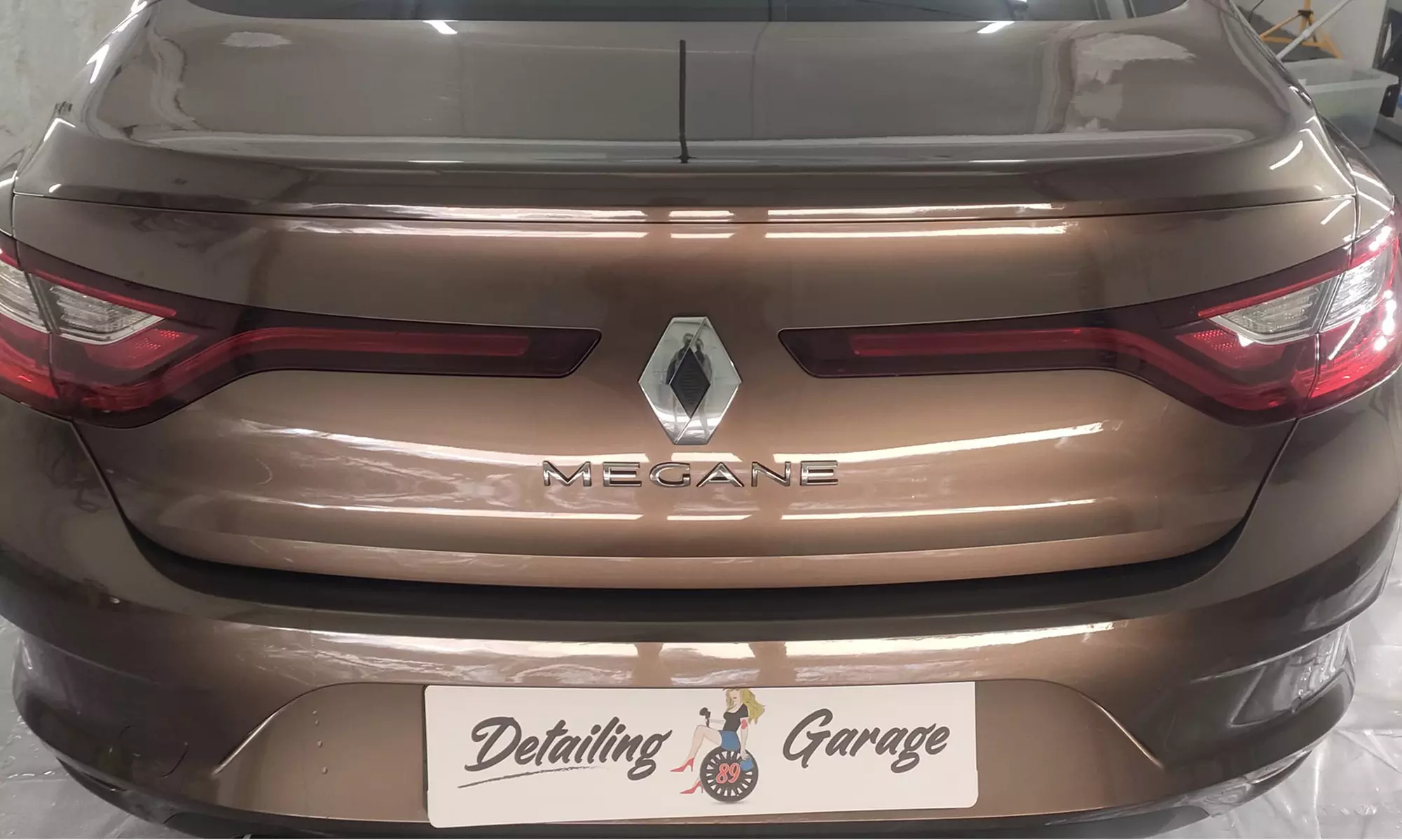 Do 25% zniżki na Czyszczenie nadwozia - polerowanie (samochód) w 89 Detailing Garage