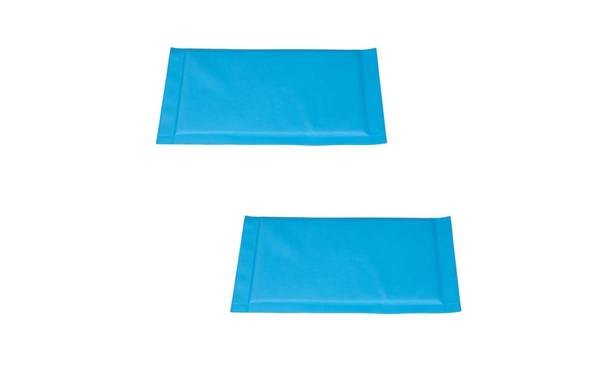 Image 3: Two or Four Packs of Reusable Anti-Frost Freezer Mats