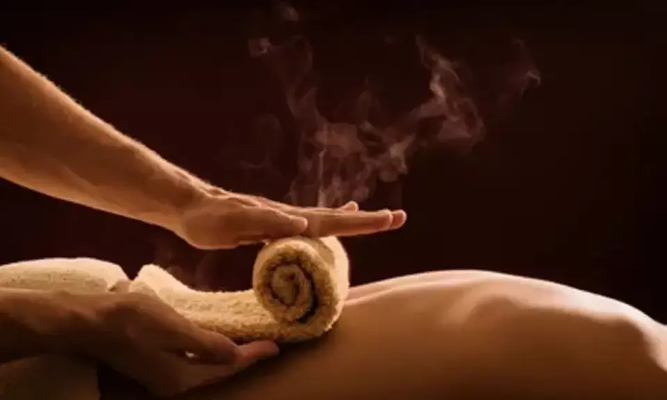 Relax bien merecido: 1, 3 o 5 masajes relajantes de 1 hora con aromaterapia y toallas calientes al 58% - Primary Image