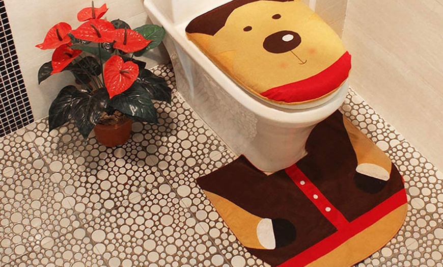 Image 7: Three-Piece Xmas Toilet Cover