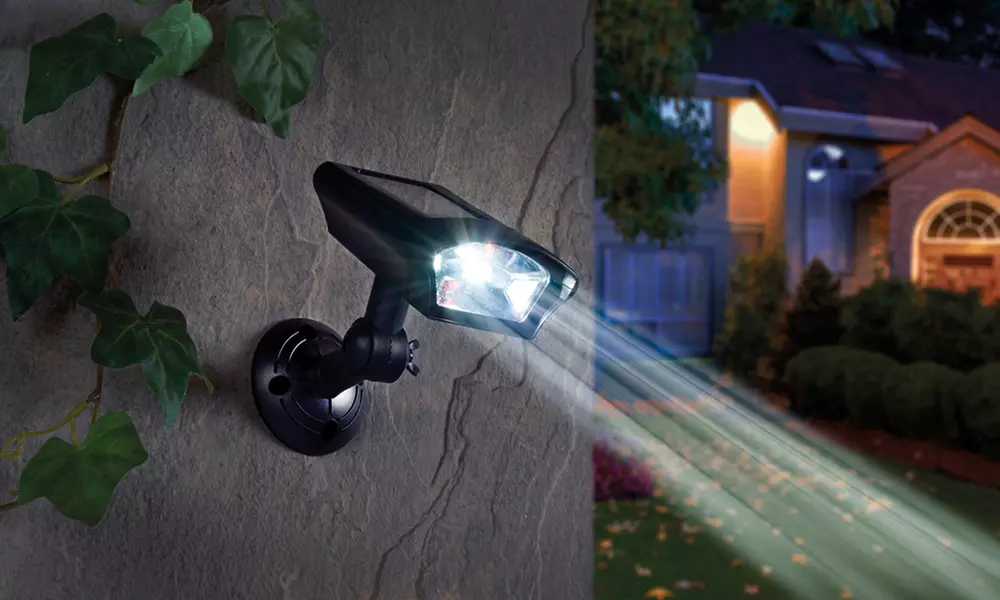 Projecteur de sécurité à énergie solaire - Primary Image