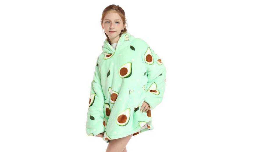 Image 3: Kids' Oversized Fluffy Hoodie Blanket