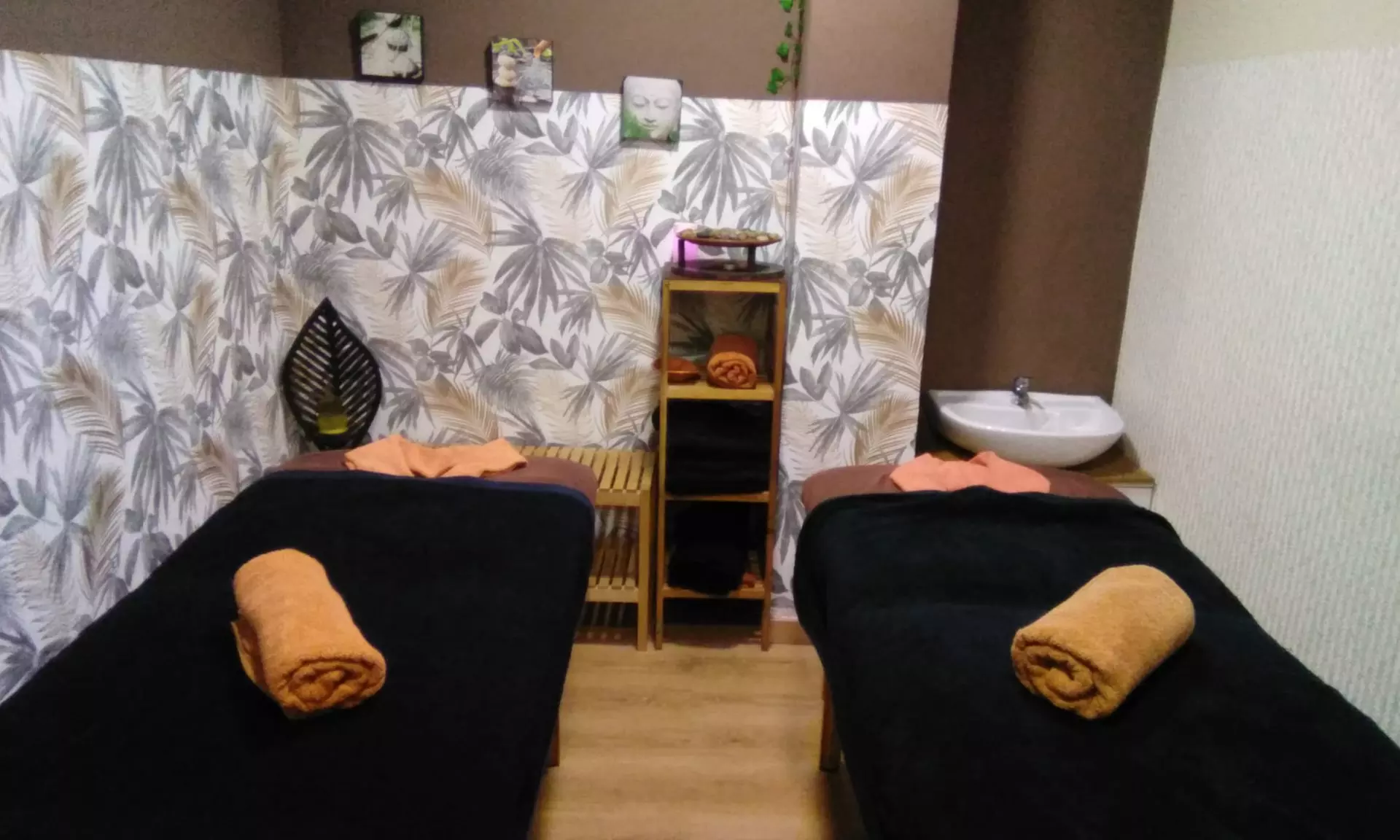 Masaje balinés y aromaterapia, peeling, envoltura y tratamiento facial