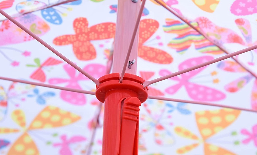 Image 6: Outsunny Kids' Outdoor Dining Set with Parasol
