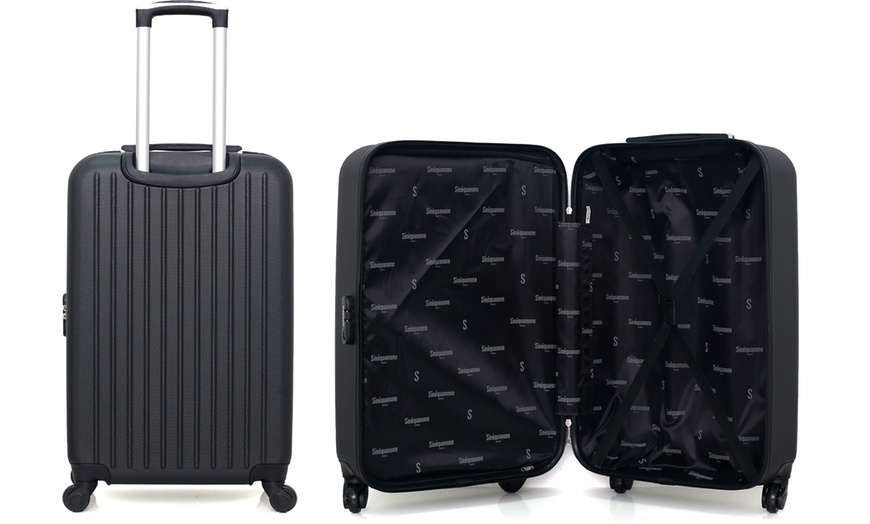 Image 6: Set of Three Suitcases