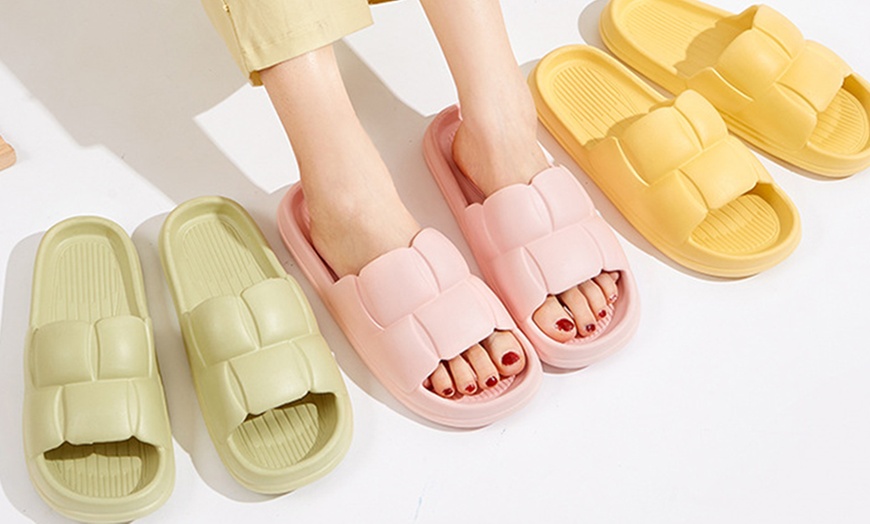 Image 12: Unisex Thick Platform Slipper Sandals