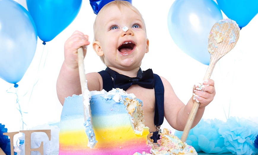 Image 1: Baby Cake Smash Photoshoot