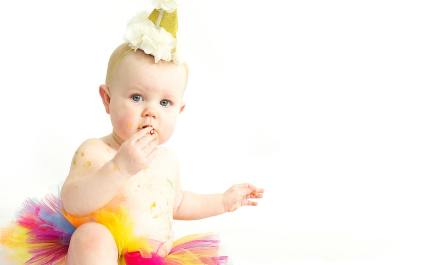 Image 4: Baby Cake Smash Photoshoot