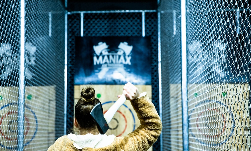 Image 11: Axe Throwing, Pizza & Drink Package at Maniax Axe Throwing Adelaide