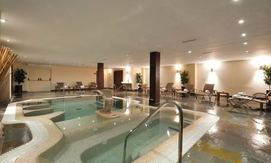 Image 4: Acceso a spa para 2 personas con copa de cava y extras a elegir