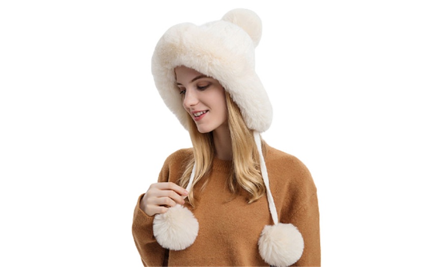 Image 8: Women's Fluffy Winter Pompom Beanie Hat