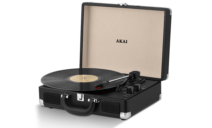 Image 3: Akai Rechargeable Turntable