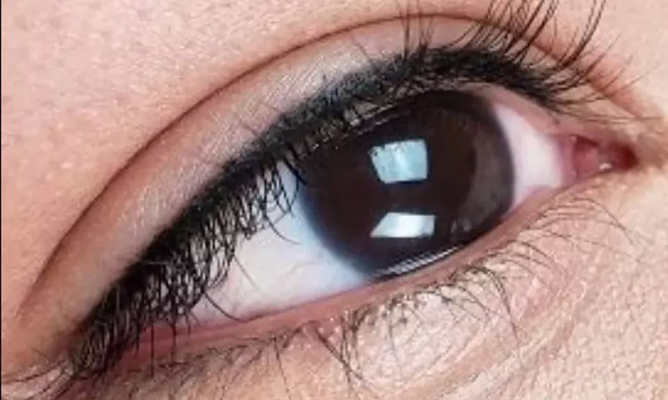 Microblading ou maquillage permanent chez Mentally Strong