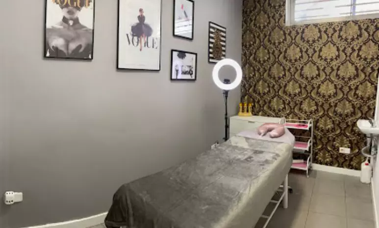 Sesión de manicura y pedicura